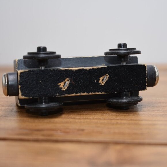 Thomas & Friends Wooden Railway Gray Troublesome Truck Flat Magnet Staples 92-93 - Picture 7 of 7